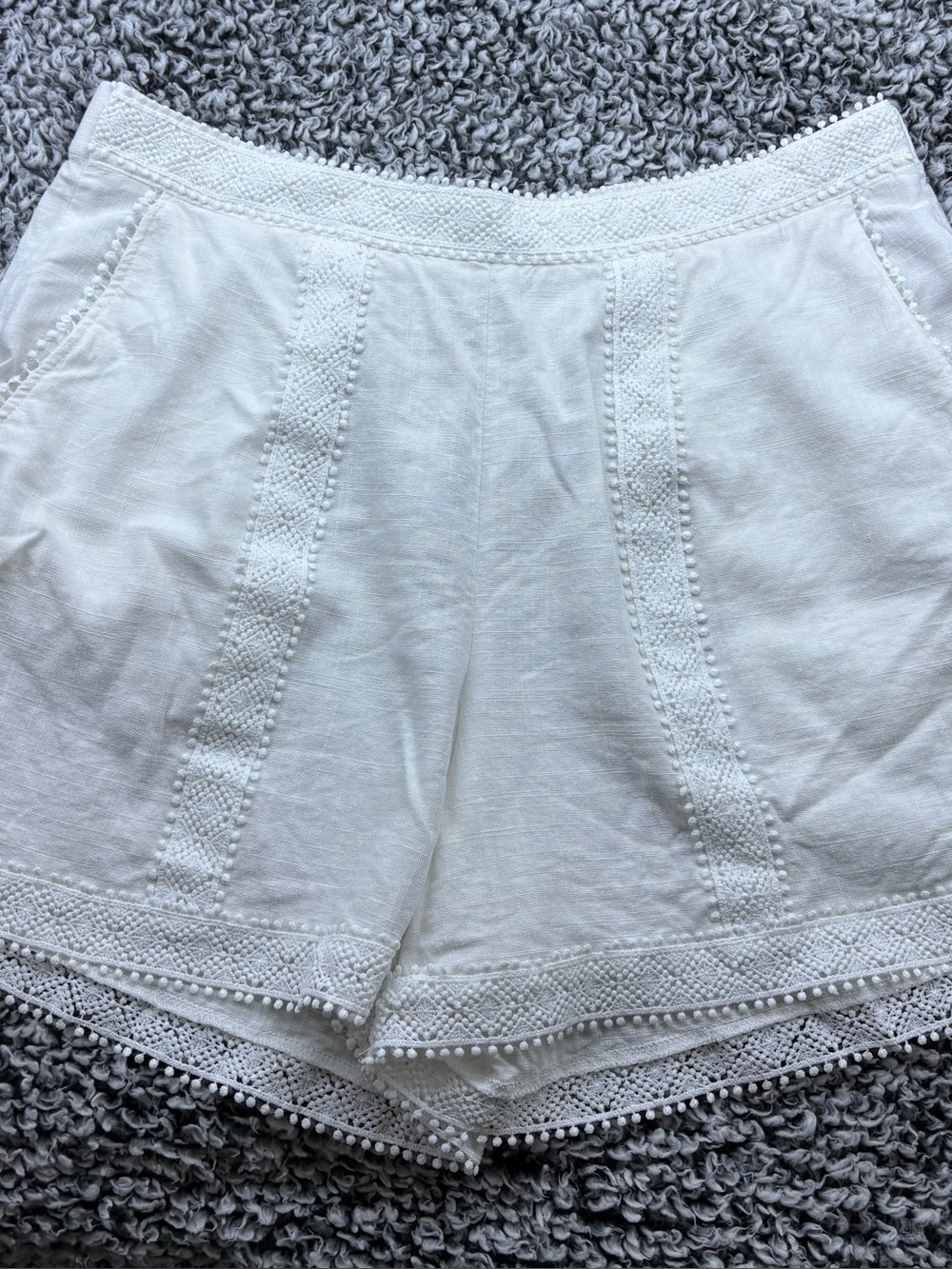 White Cottagecore Coquette Boho Crochet Trim Shorts Mid Rise Size Medium